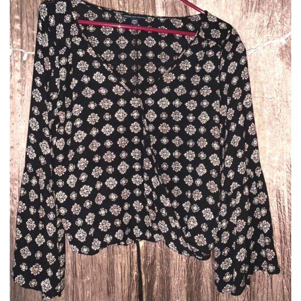 American Eagle Black and White Blouse